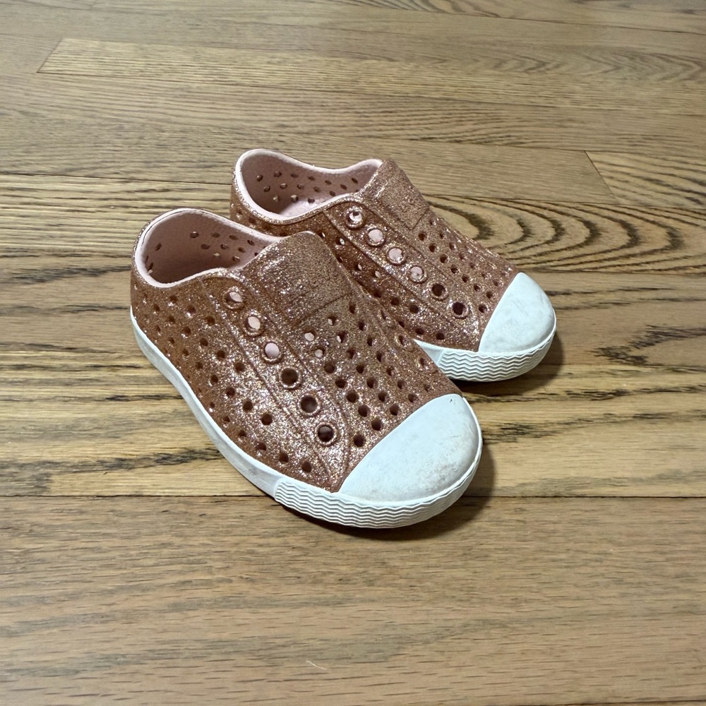 Native Shoes Kids Glittery Tan Slip-On Sneakers